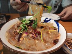 东北大拉皮-金勺缘东北菜馆(牡丹园店)