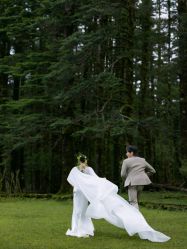 -雪中彩影婚纱摄影·微光艺术中心