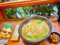 -银米·云南传统过桥米线(双廊黑金冠店)