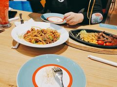 -菲滋意式餐厅(临海银泰店)