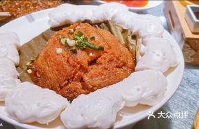Lotus Leaf Steamed Black Pork