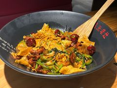 -风光老灶麻辣香锅(大成路翠微百货店)