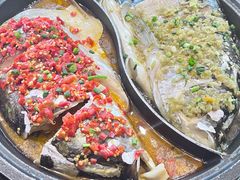 -阿瓦山寨·湘菜现炒·剁椒鱼头王(咸阳总店)