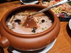 -老滇山寨•云南特色菜•地方菜•民族风情歌舞表演(金碧店)