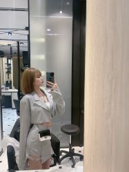 -HAIR CORNER