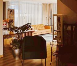 -爱小小美甲美学