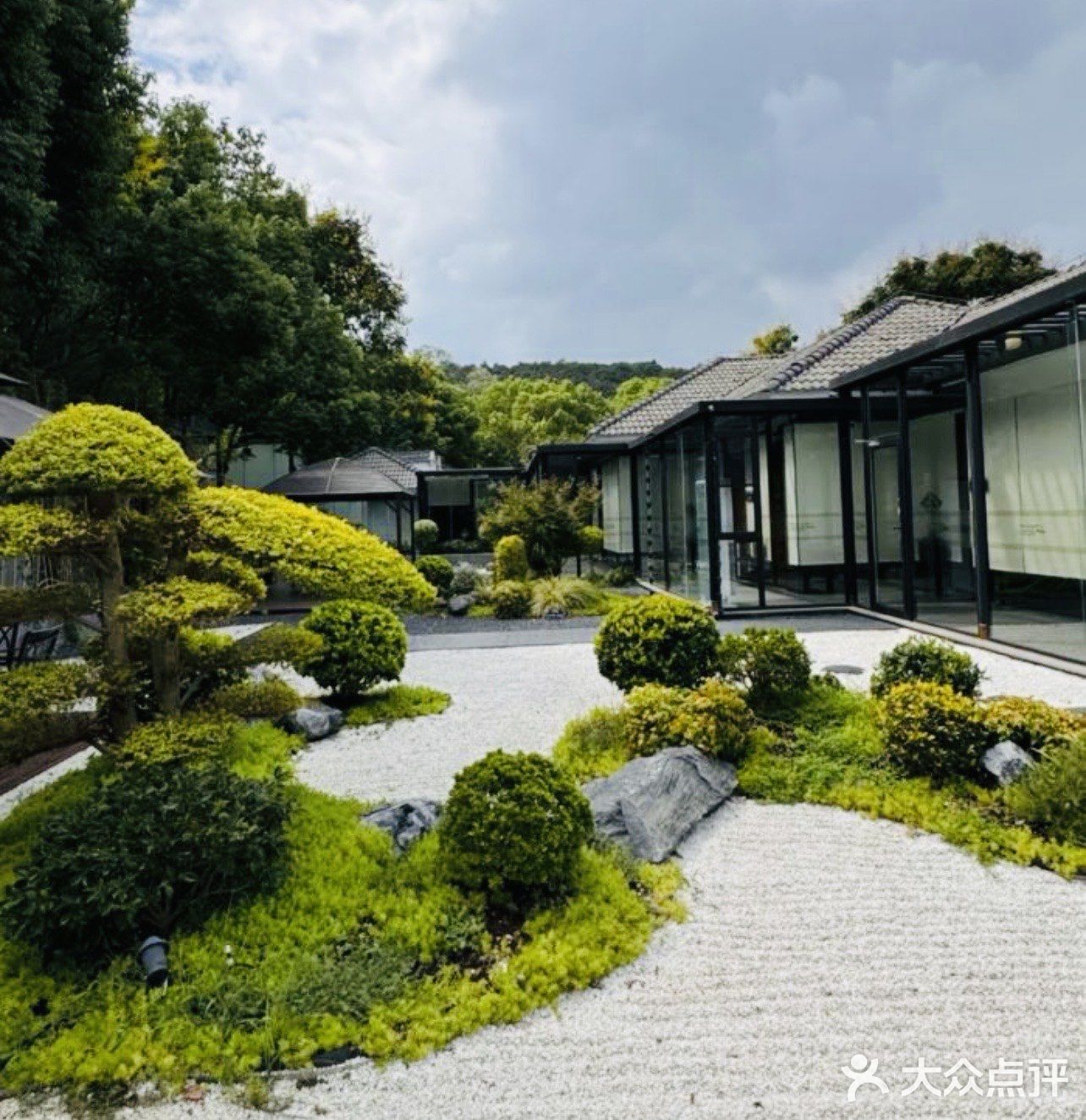 品鉴午间美味佳肴