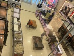 -UGG(燕莎奥特莱斯购物中心店)