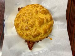 鸡扒菠萝包-華叔茶記