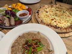 特色蘑菇烩饭-Common Table · Brunch & Coffee