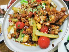 跳跳牛蛙-八张桌子(老店)
