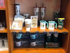 零售区-星巴克(天津滨海金元宝于家堡店)