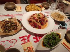 -肥肥虾庄·金牌油焖大虾(汉街SKP店)