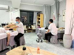 -大师兄·推拿·艾灸(公园茂一号店)