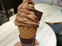 黑巧软冰-GODIVA(美罗城店)