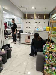 -镁连社·美联社