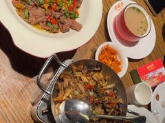 -爱碗亭·鲜炒湖南菜(壹城中心店)