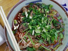 -八一路好吃街(雨田商务大厦店)