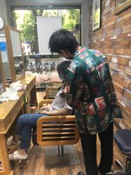 -首脑美发沙龙