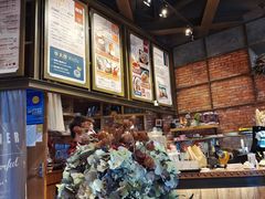 -玛格萝妮(汇智国际商业中心店)