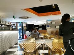 大堂-新大咀港式茶餐厅(宝山万达店)