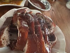 -黄记四更烤乳猪店