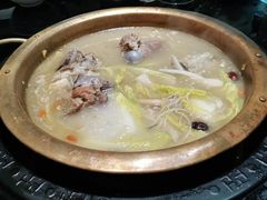 一品骨头锅-川中故事·成都老火锅(东书房店)