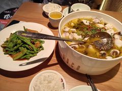 -自己人·宜昌菜(水悦城店)