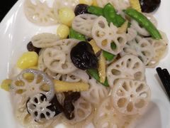 -河畔春天时尚餐厅