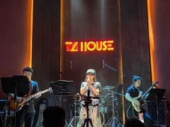 -TZ House音乐现场(来福士中心店)