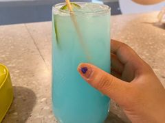 蓝精灵汽水-苦尽酒馆·川菜(鼓楼店)