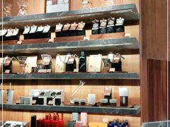 零售区-星巴克臻选(南京艾尚天地店)