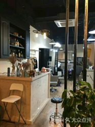 -茶发Salon·烫发染发理发