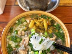 -正宗李家土鸡米线店