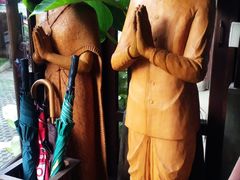 -Dash Teak House