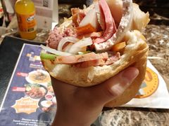 -Bánh Mì Huynh Hoa