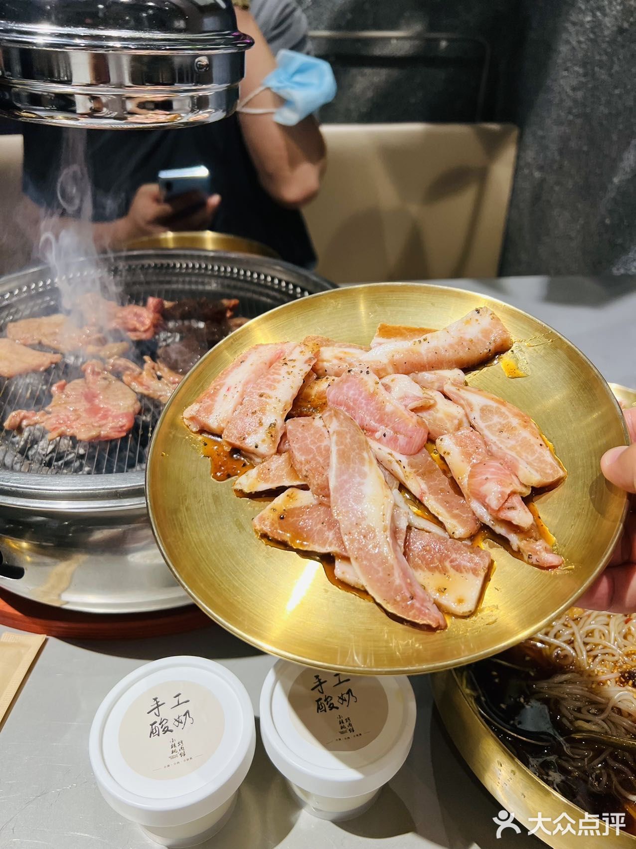 火爆魔都人朋友圈的小核桃烧肉馆来长寿路啦！