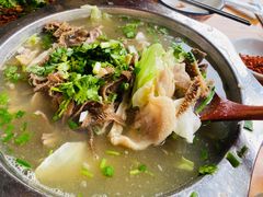 -谢老五跷脚牛肉·非遗传承店