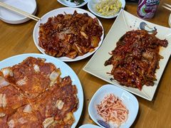 -亲昵春川鸡排(韩国美食街店)