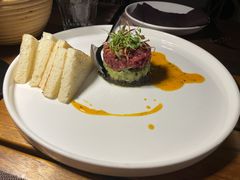 牛肉塔塔配牛油果黑橄榄酱-Solo(衡山路店)