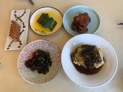 -新镇江酒家(南京西路店)