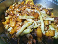 -内蒙焖面大盆骨餐馆(山大路店)