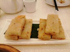 腊味香煎萝卜糕-龙的酒楼·手工早茶·顺德菜(近良路店)