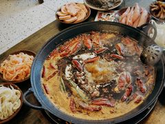 -黄潇洒老火锅(九眼桥宏济巷店)