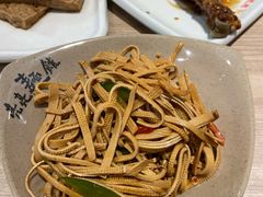 -亮亮面馆(经六路店)