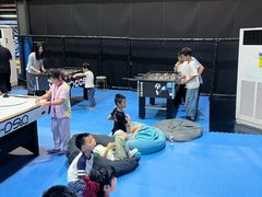 -超时空蹦床团建·VR潮玩运动娱乐·生日派对游乐园(金桥店)