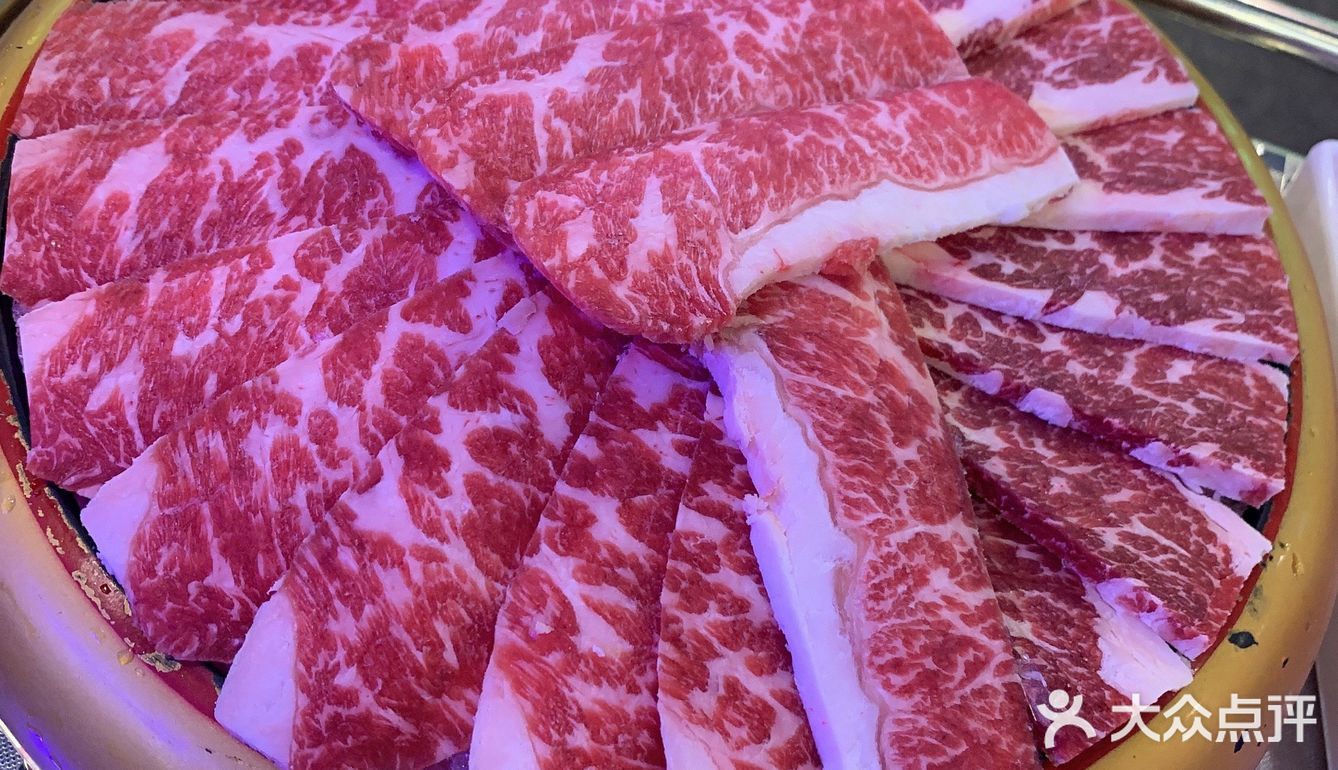 这是来到了小香港吗🇭🇰……