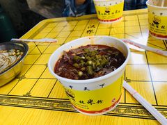-覃肥叔桂林米粉(粮道街店)