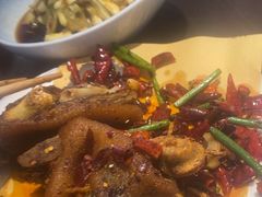 -川流不息·地道川菜·小龙虾(松东路店)