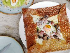 鸡蛋蘑菇熏肉荞麦可丽饼-RAC BAR(安福路店)